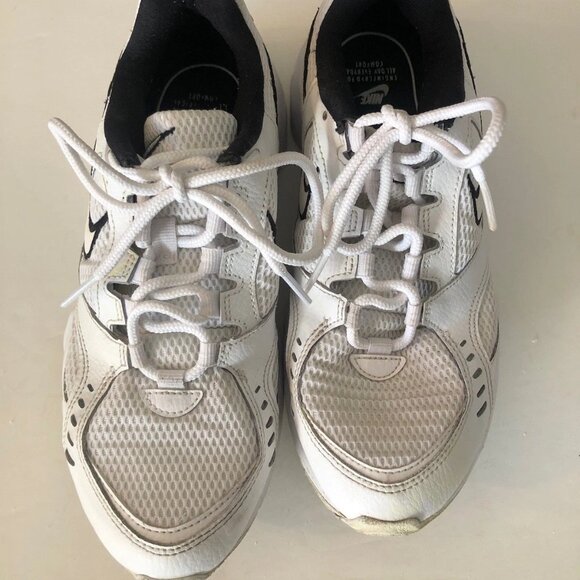 Nike Women's Air Heights Trainer Running Low Top White Black CI0603-102 - Picture 2 of 6